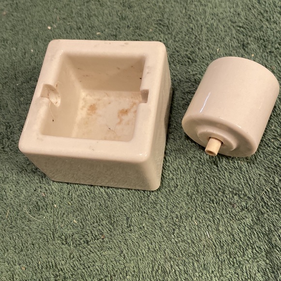 Vintage Perfection Marble Moistener - Picture 3 of 4